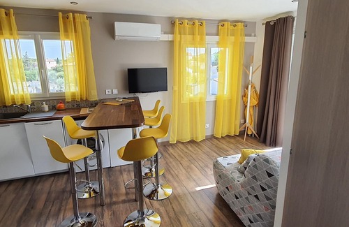 Euzet-les-Bains House | Guest Rated: 10/10 at Entre Mer et Cévennes XL Retreat