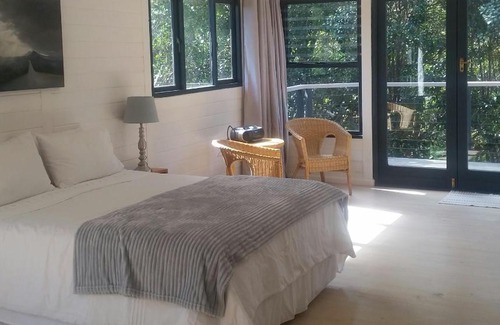 Nature's Valley House | Beachfront Escape: Entre Mer et Fôret on the Garden Route