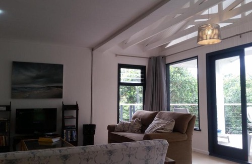 Nature's Valley House | Beachfront Escape: Entre Mer et Fôret on the Garden Route