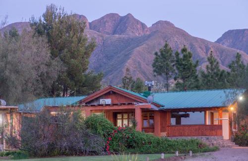Cacheuta Ski Chalet | Escape to Entre Montañas y Río, Cacheuta - 4-Star Getaway