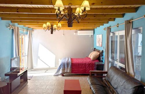 Marindia Apartment | Escape to Nature: Steps from the Beach with Hot Tub
