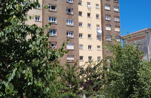 Santander Apartment | Entre Olas y Calles con Parking Gratis by Wehomes