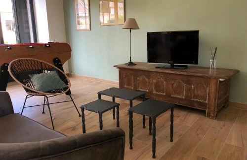 Ploemeur Bed & Breakfast | Oceanfront Haven: Entre terre et mer with Stunning Views