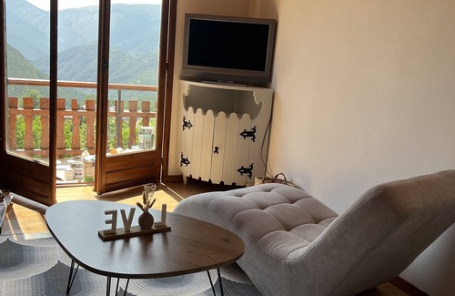 Valdeblore Apartment | Relaxing Retreats at Entre Tinée et Vesubie with Spa & Hot Tub