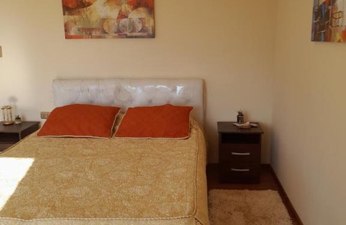 Olmue House | Pet-Friendly Retreat: Entre Tizones y Brujos Cabaña Maggie