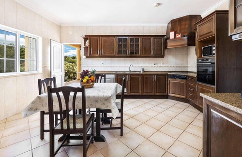 Silves House | Entrecolinas is the perfect country house for those looking for fresh air, it is located in the coun