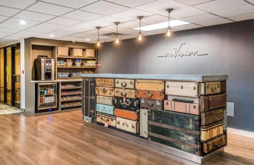 South St. Paul Hotel | Relax at enVision Hotel Saint Paul South with Great Amenities