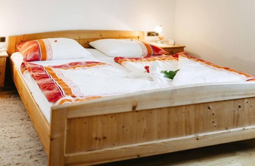 Arriach Apartment | Cozy Enzian by Interhome: Spa, Breakfast & Family-Friendly