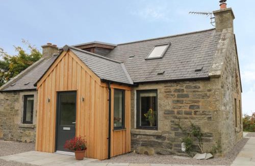 Clochan House | Discover Enzie Station Cottage: 4-Star Pet-Friendly Retreat