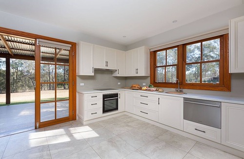 Pokolbin House | Experience Enzo Estate - Family-Friendly Stay in Pokolbin