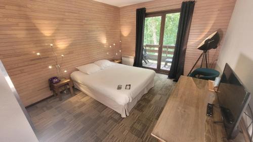 Amneville Hotel | Pet-Friendly Enzo Hôtels with Pool and Ocean Views