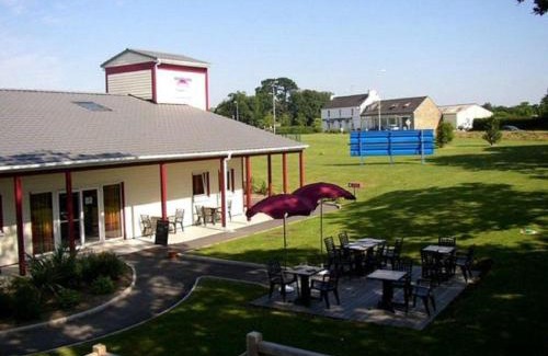 Quimperle Hotel | Discover Enzo Hotels Quimperle: Family-Friendly & Pet Welcoming