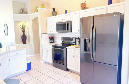 Eagle Pointe South Villa | Private Pool Home Near Disney with Spa and Breakfast