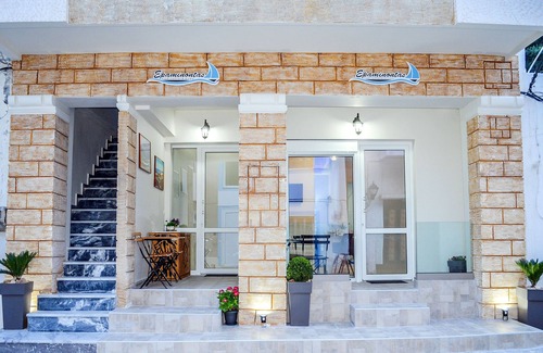 Agia Galini House | Discover Epaminontas Captain Home: Family-Friendly Stay