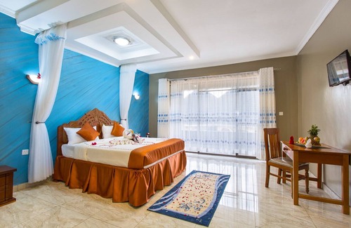 Gilgil Hotel | Relax at Epashikino Resort and Spa with Pool & Spa Amenities