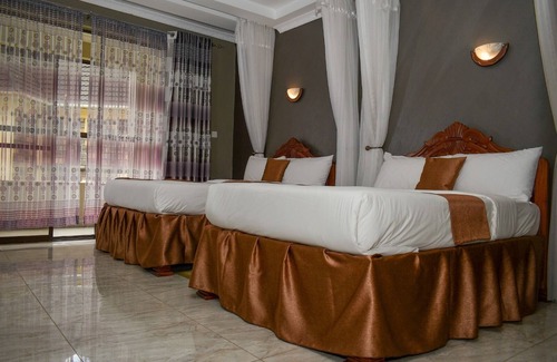 Gilgil Hotel | Relax at Epashikino Resort and Spa with Pool & Spa Amenities