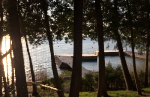 Ephraim House | Idyllic Ephraim Private Waterfront Retreat in the Woods