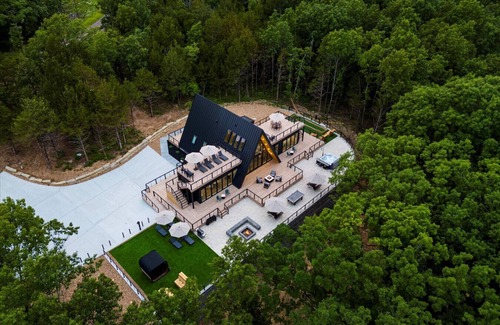 Mount Sterling House | Epic A-Frame Retreat | Rooftop, Theater, Hot Tub + Sauna
