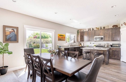 American Fork House | Epic Backyard w/Pickleball, Playground, Hammocks, & Mountain Views