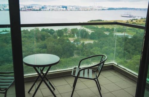 Bandar Baru Permas Jaya Apartment | Scenic Marina View 3BR at Puteri Harbour by Unique Home
