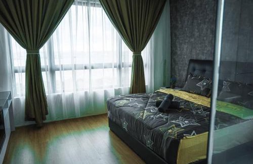Bandar Baru Permas Jaya Apartment | Scenic Marina View 3BR at Puteri Harbour by Unique Home