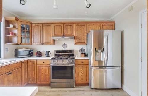 Bodega Bay House | Oceanfront Retreat with 180° Views & Pet-Friendly Amenities
