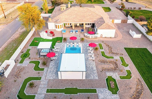 Chandler House | Indulge in Fun-Filled Mid-Week Specials at Epic Resort!