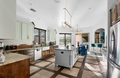 River Ridge House | Epic Retreat | Pool, Pickleball, Games, Playground