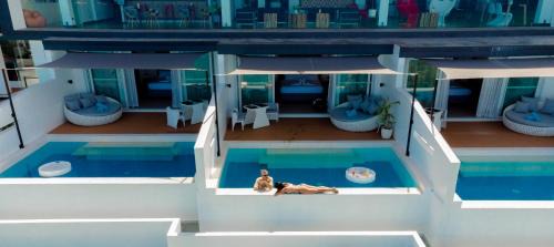 Dauis Hotel | Relaxing Epic Suites Bohol - Adults Only with Ocean Views