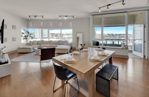 East Village Apartment | Epic Views Elegance 2B2B Penthouse Retreat
