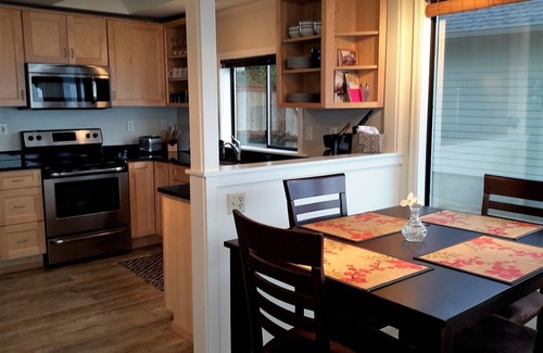 Union House | Unforgettable Waterfront Views at Alderbrook Beach House