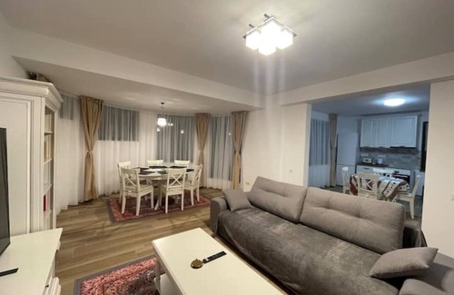 Sector 1 Apartment | Family-Friendly Epica @Iarca Inn with Kitchen & Breakfast