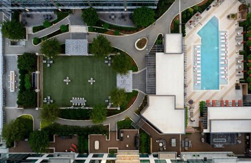 Midtown Hotel | Elegant Epicurean Atlanta: Pet-Friendly Retreat with Pool