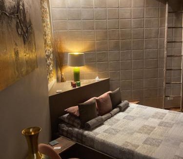 Somma Lombardo House | Comfortable Epicuro Guest House with Family-Friendly Amenities