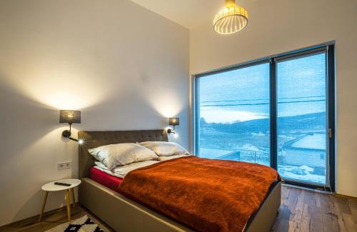 Epleny Apartment | Elegant EPL Luxury with Breakfast & Child-Friendly Amenities