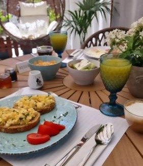 Sarti Apartment | Discover Epohikon Studios: Ocean View & Breakfast Included