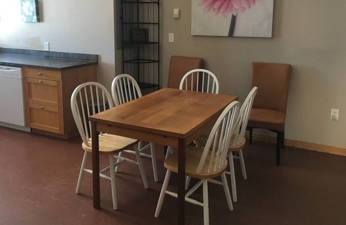 Priddis Apartment | Equestrian competitors perfect accommodation! Minutes from Spruce Meadows!