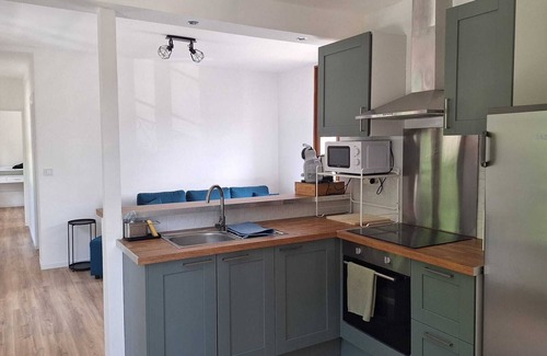 Survilliers Apartment | Equipped accommodation Families & pro travellers - Near CDG & Astérix