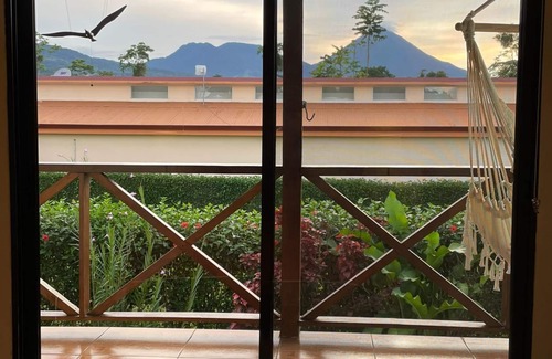 La Fortuna Cabin | Cozy Retreat with Pool & Pet-Friendly Comfort, Rated 9.8