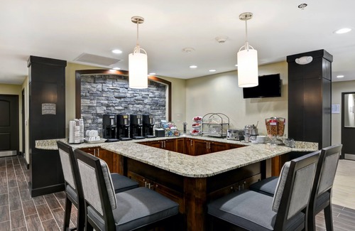 Mount Juliet Apartment | Equipped Queen Studio with Free Breakfast & Fitness Access