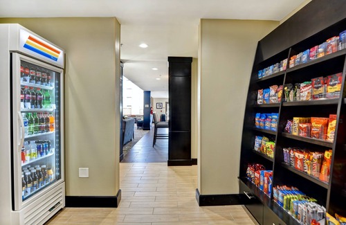 Mount Juliet Apartment | Equipped Queen Studio with Free Breakfast & Fitness Access