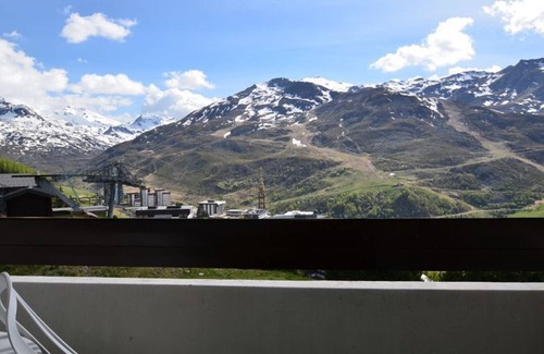 Les Menuires Apartment | Cozy Studio Les Menuires - Perfect for 3, Spa & Breakfast