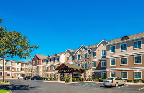 East Texas Condo | Top-Rated Suite with Free Breakfast and Fitness Center