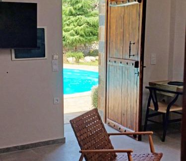 Koropi Villa | Equus & cella