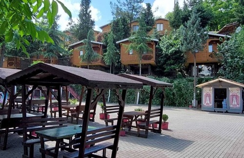 Basiskele Resort | Discover Eraslan Tatilkoyu: Family-Friendly with a Pool