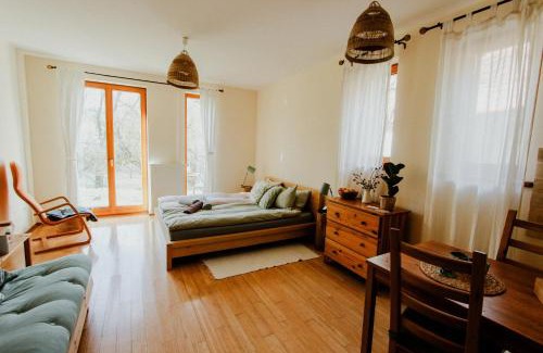 Szentendrei Apartment | Experience Erdőszéli Vendégház: Rated 9.6/10 with Dining