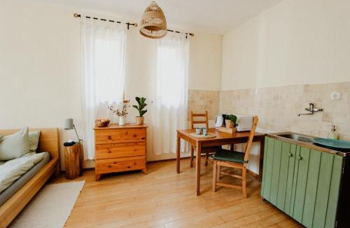Szentendrei Apartment | Experience Erdőszéli Vendégház: Rated 9.6/10 with Dining