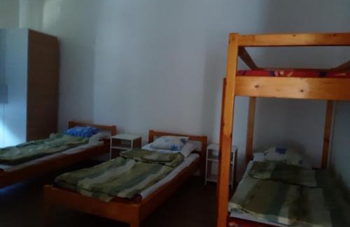 Boldogasszonyfa Apartment | Experience Erdei Pihenőház Terecseny: Rated 9.8/10!