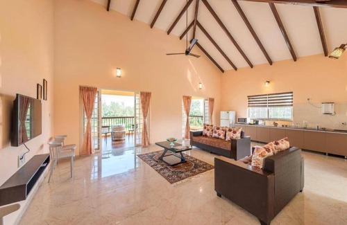 Gangavhare Villa | Experience EREHWON BY THE VINES: Guest Rated 10/10