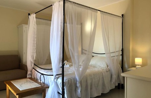 San Terenzo Monti House | Discover Eremo dei Poeti: Oceanfront Retreat with Pool